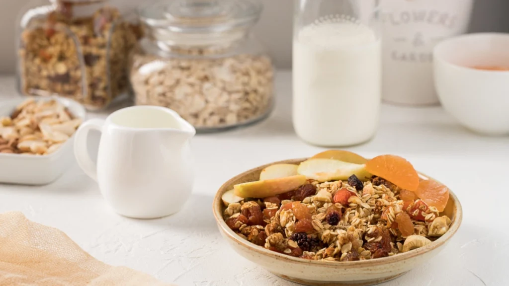 What to cook for breakfast with oatmeal and honey: granola recipe