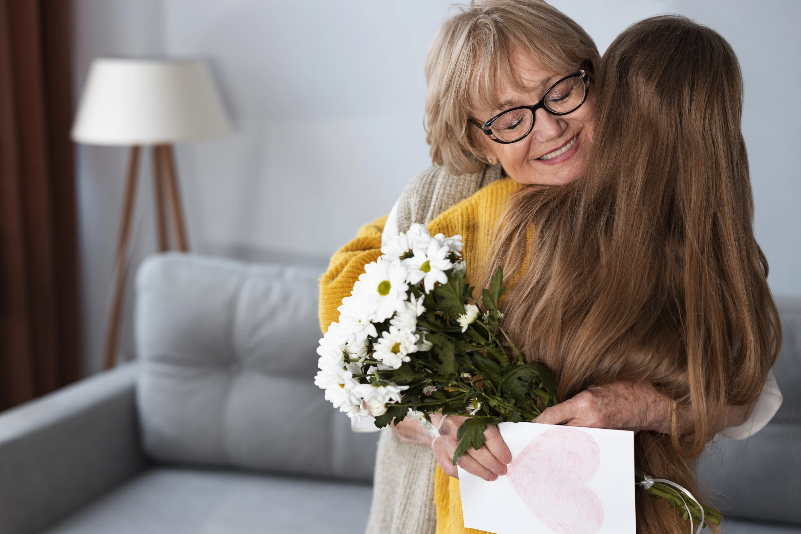 Кращі подарунки мамі на День народження